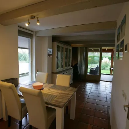 Korell 2 Modern Retreat בית נופש סנט מארטן